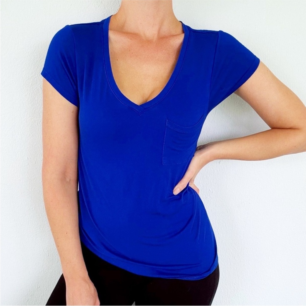 Cable & Gauge royal blue stretch v-neck short sleeve pocket tee size XL